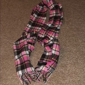 Black Rivet Plaid Scarf